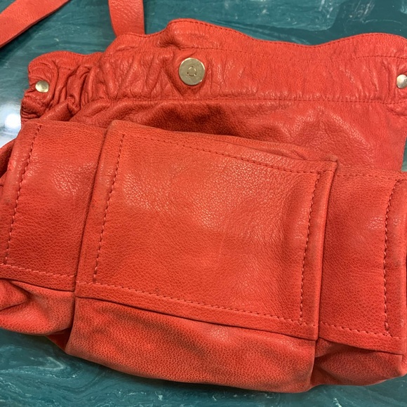 ByBios red Italian leather crossbody bag - Picture 4 of 8
